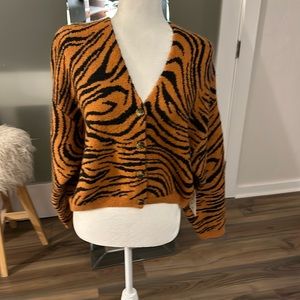 Brand new women’s cardigan